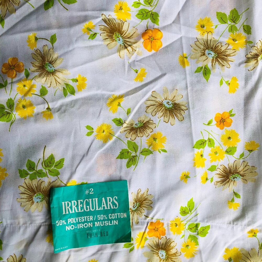 NOS Vtg PEQUOT Mountain Mist Yellow Daisy Twin Flat Sheet Muslin Cottagecore